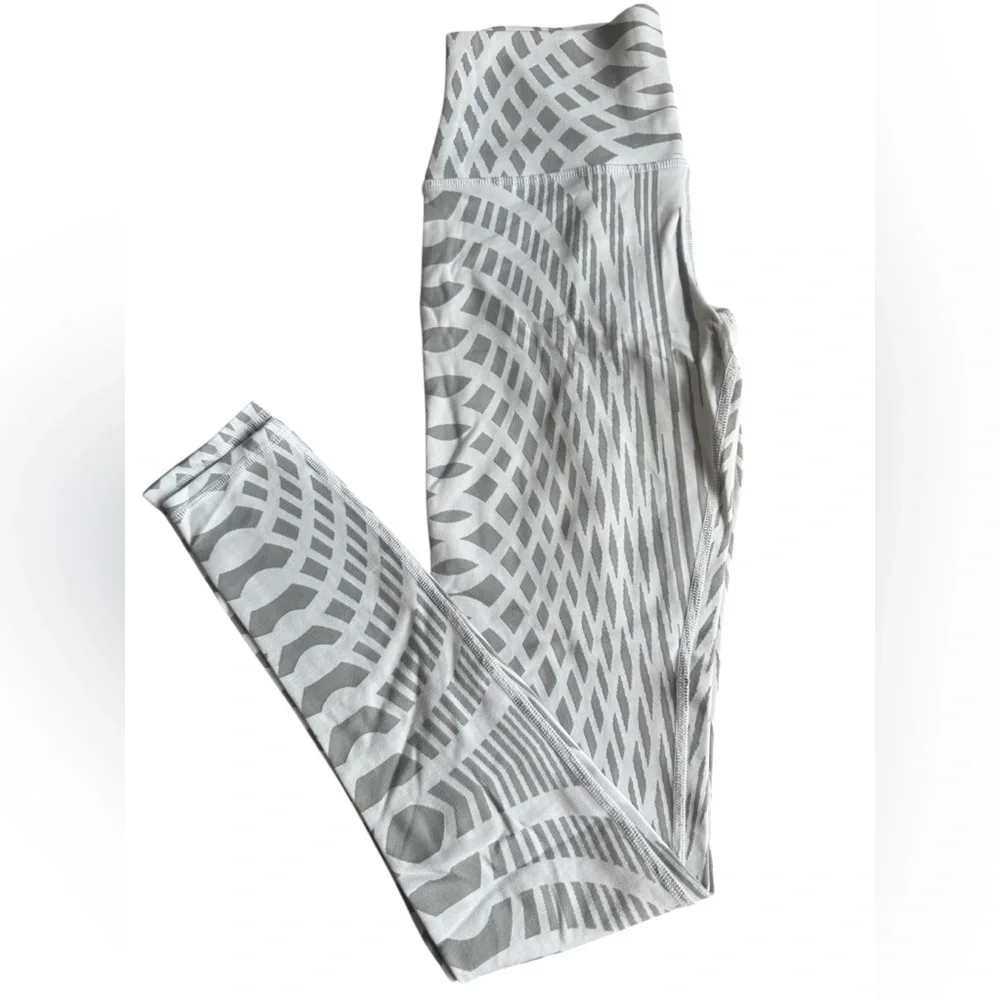 Alo Yoga Geometric Patterned Leggings